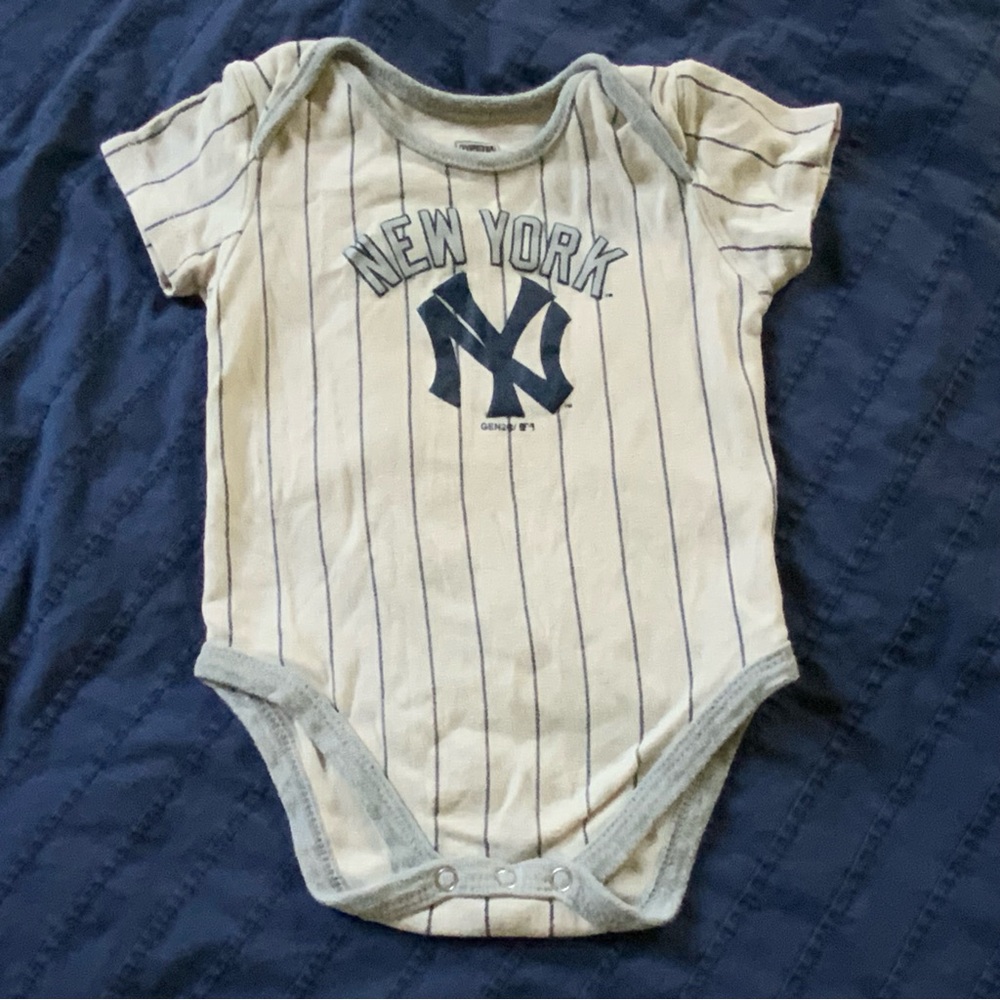 ⭐️ 5 for $15 New York Yankees Striped Baby Onesie